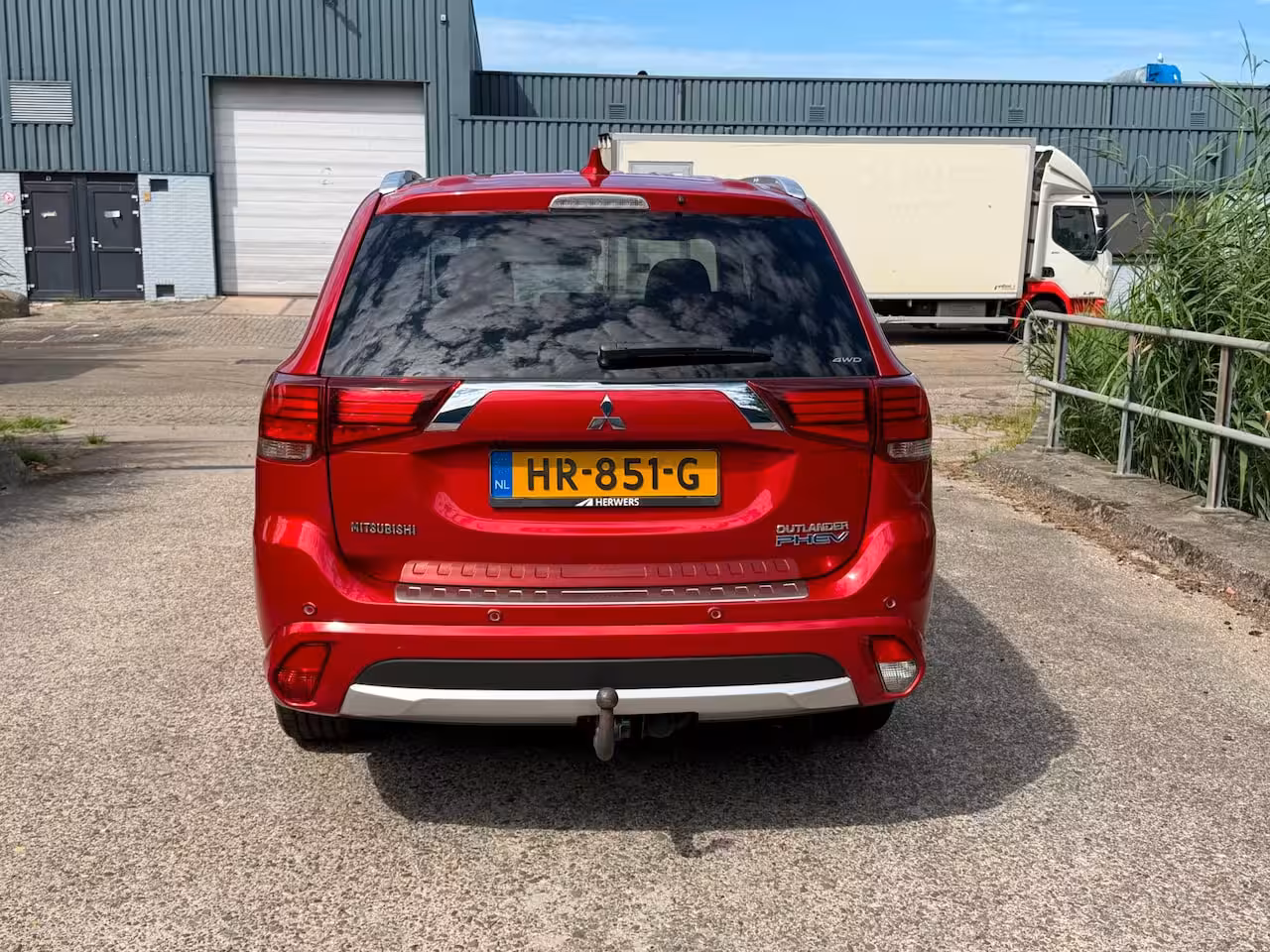 Mitsubishi Outlander 2.0 PHEV instyle Facelift Navi camera 98.350 KM NAP