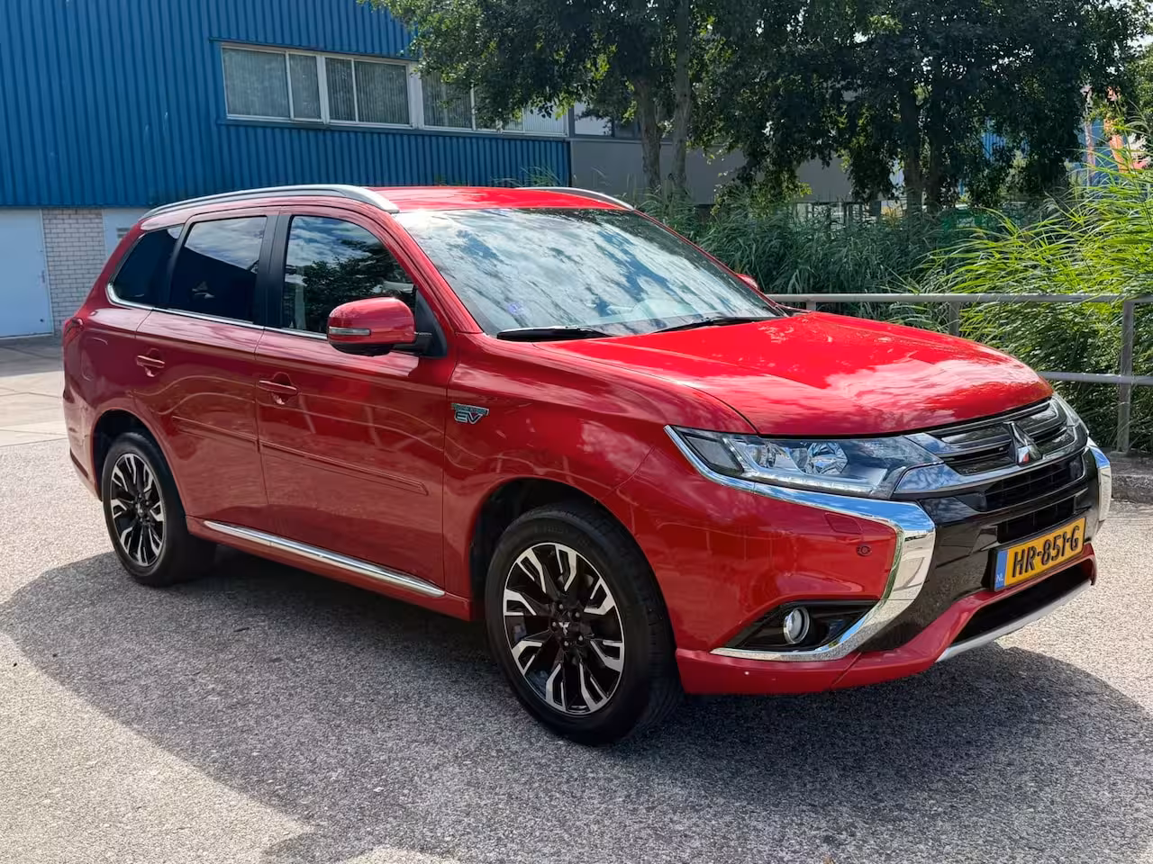 Mitsubishi Outlander 2.0 PHEV instyle Facelift Navi camera 98.350 KM NAP