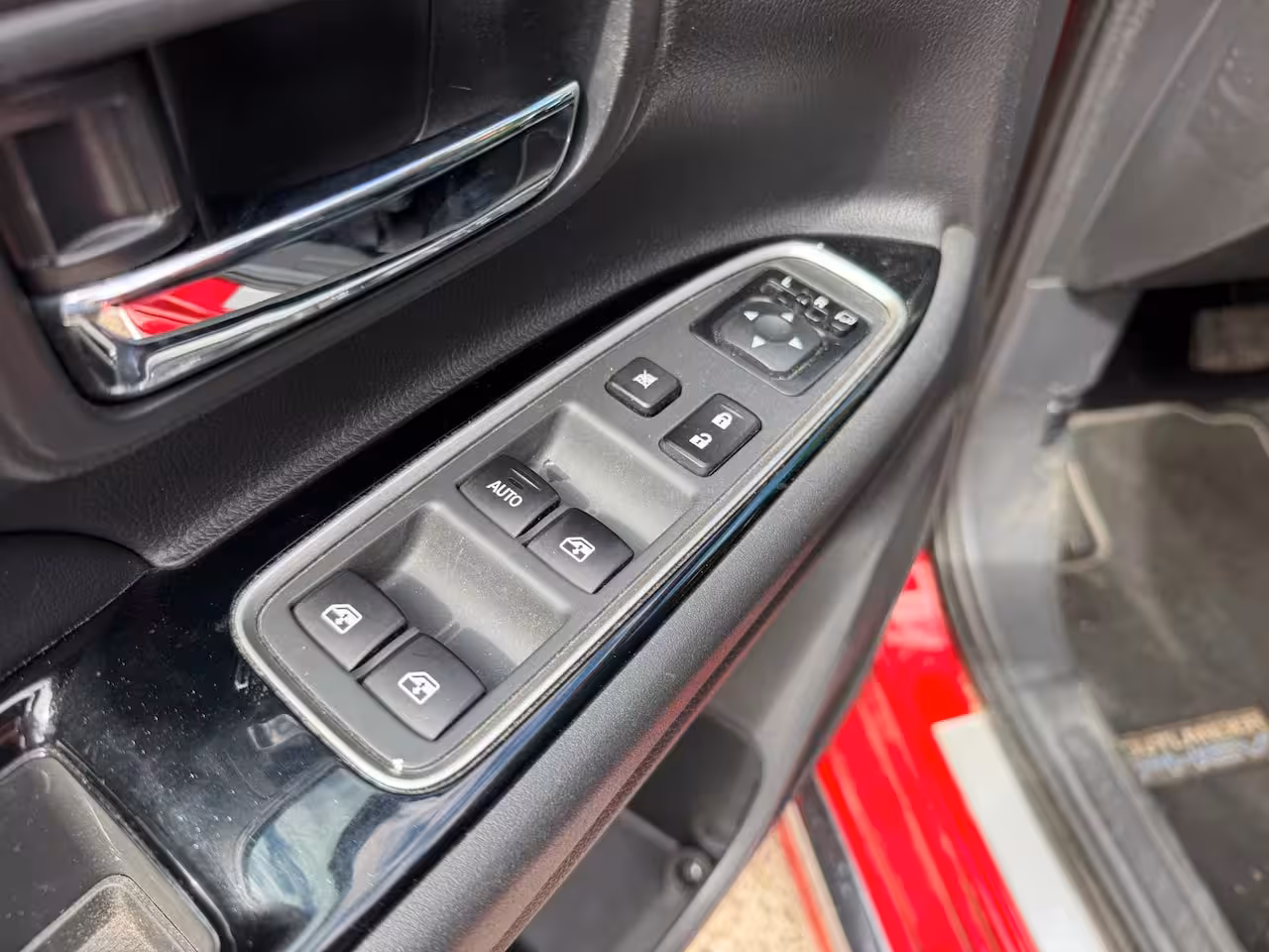 Mitsubishi Outlander 2.0 PHEV instyle Facelift Navi camera 98.350 KM NAP