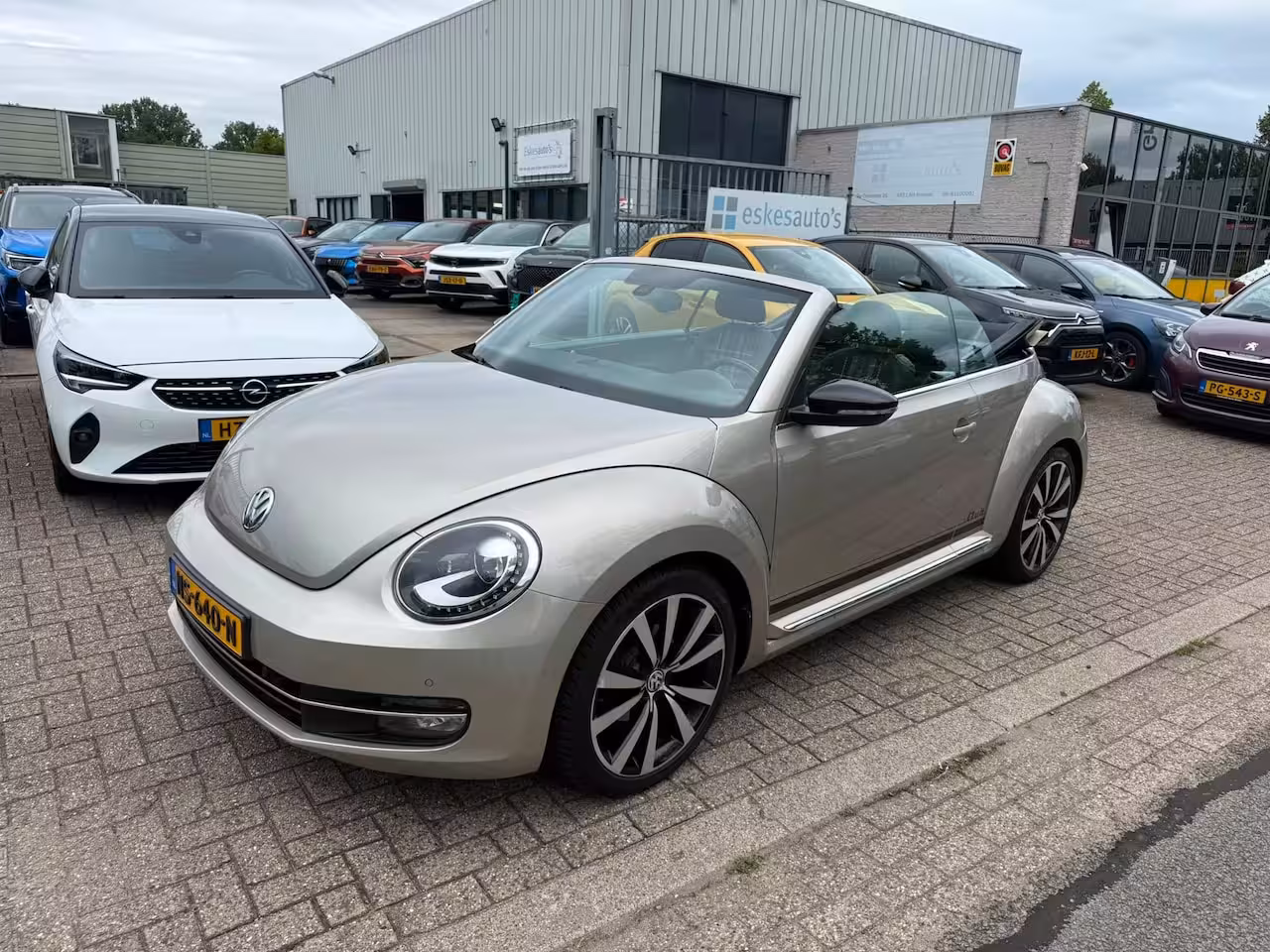 Volkswagen Beetle Cabriolet 1.4 TSI Sport BlueMotion, Automaat, Airco, fender Audio
