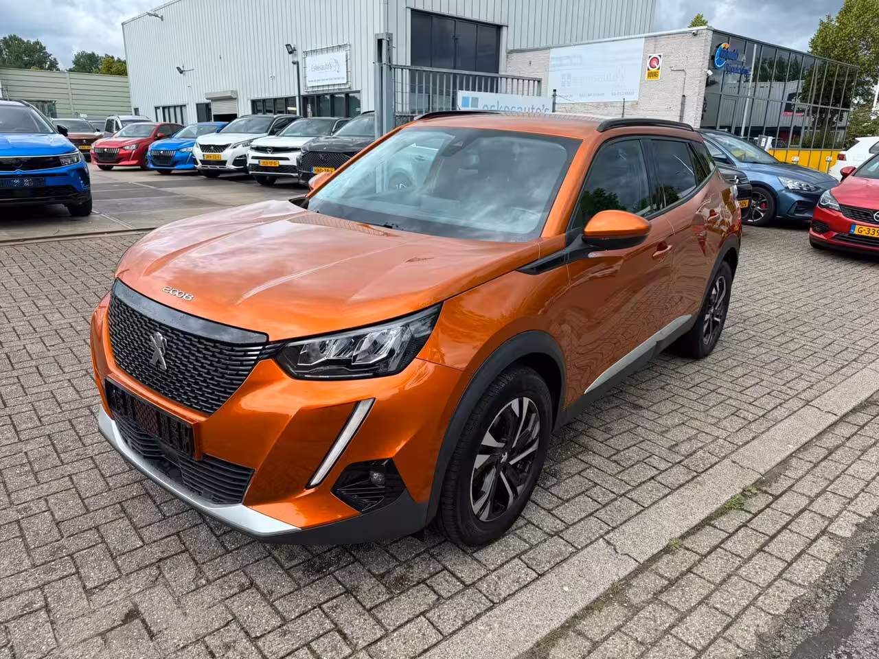 Peugeot 2008 1.2 PureTech Allure 130PK, Navigatie, Automaat