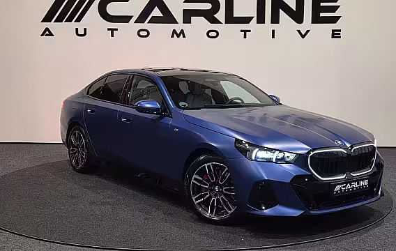 BMW 5-serie 520i M SPORTPAKKET INDIVIDUAL PANORAMA ASSIST KEYLESS LEDER MATT GARANTIE NAP APK