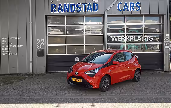 Toyota Aygo 1.0 VVT-i x-play Airco Camera Elek Pakket 5Deurs 2021bj GARANTIE