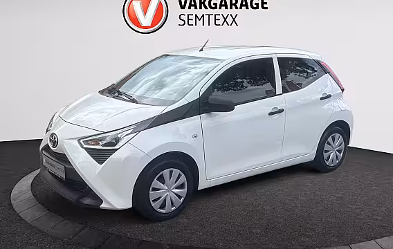Toyota Aygo 1.0 VVT-i X-Fun | Airco | Radio | APK 6-2028 | Centrale Vergrendeling Op Afstand | Orig.l