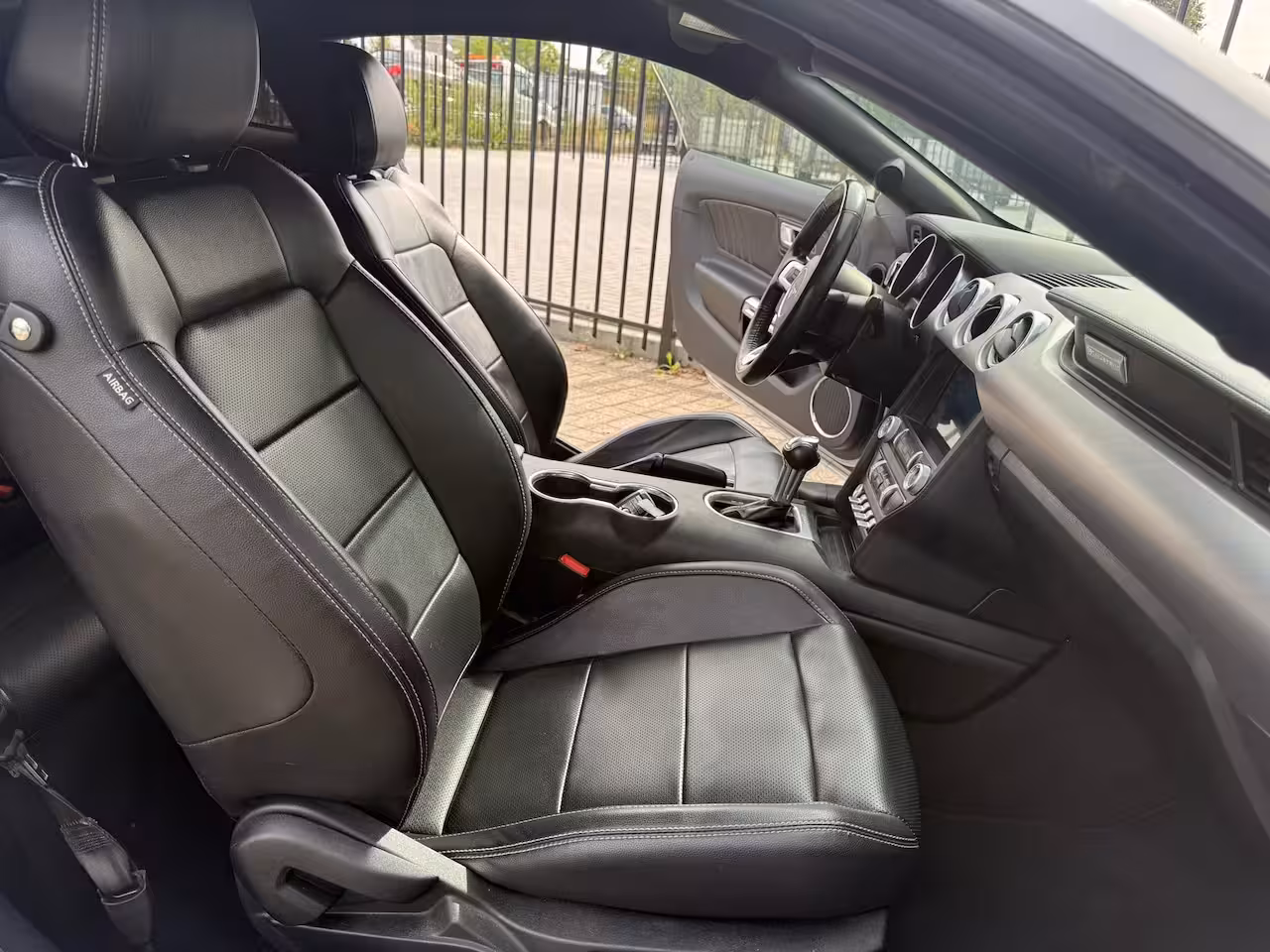 Ford Mustang Fastback 2.3 ecoboost/AUTOMAAT/DUITS KENTEKEN/STOEL VERKOELING/CAMERA