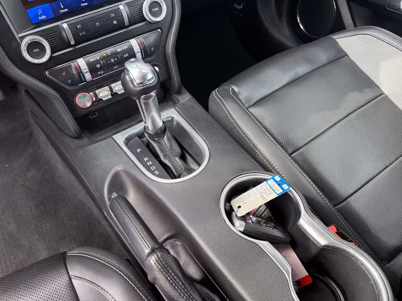 Ford Mustang Fastback 2.3 ecoboost/AUTOMAAT/DUITS KENTEKEN/STOEL VERKOELING/CAMERA