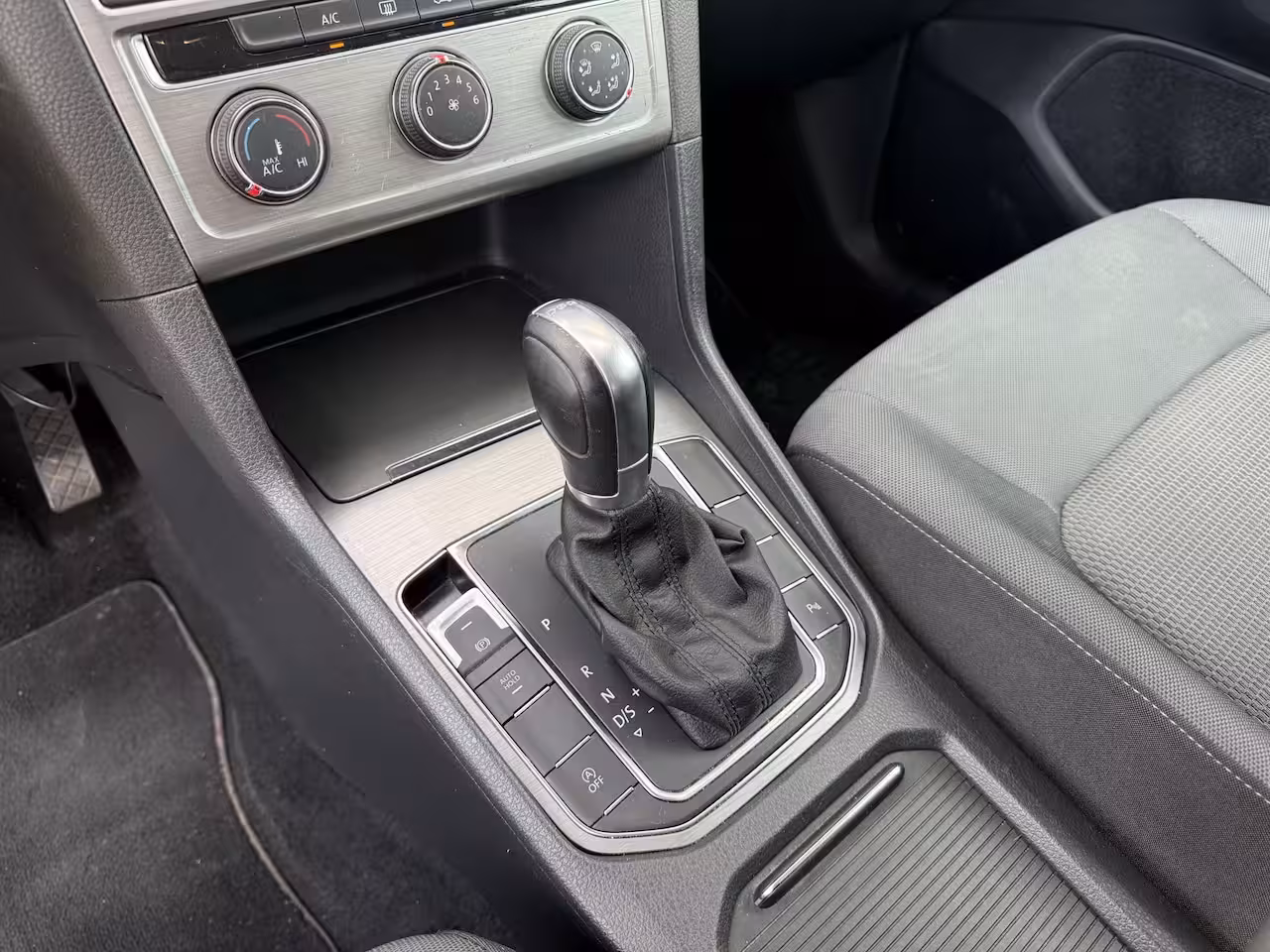 Volkswagen Golf Sportsvan 1.2 TSI Highline AUTOMAAT/NAVI/TREKHAAK/ACC/42DKM