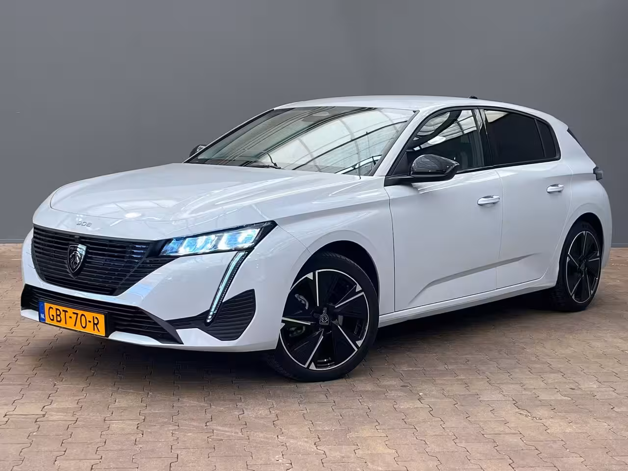 Peugeot E-308 Allure EV 54 kWh Camera | Digitaal Dashboard | Adaptieve Cruise | Carplay | Climate | 18"