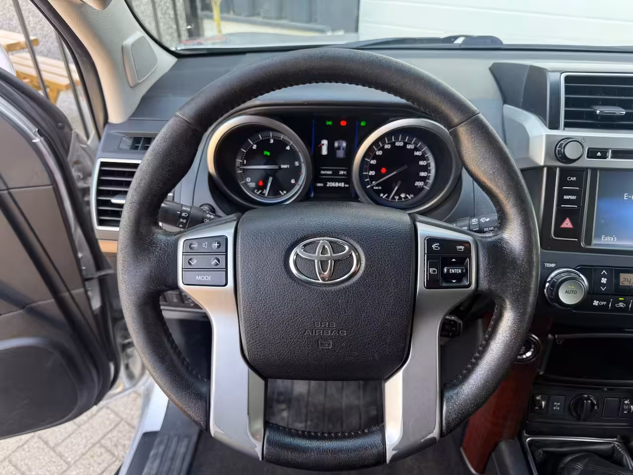 Toyota Land Cruiser 3.0 D-4D-F VX High Roof Window Van EX BTW/BOMVOL