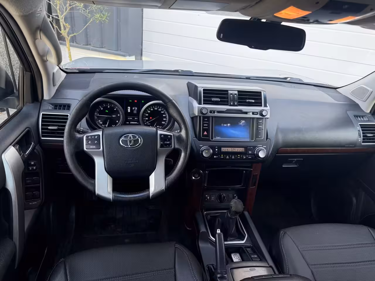 Toyota Land Cruiser 3.0 D-4D-F VX High Roof Window Van EX BTW/BOMVOL