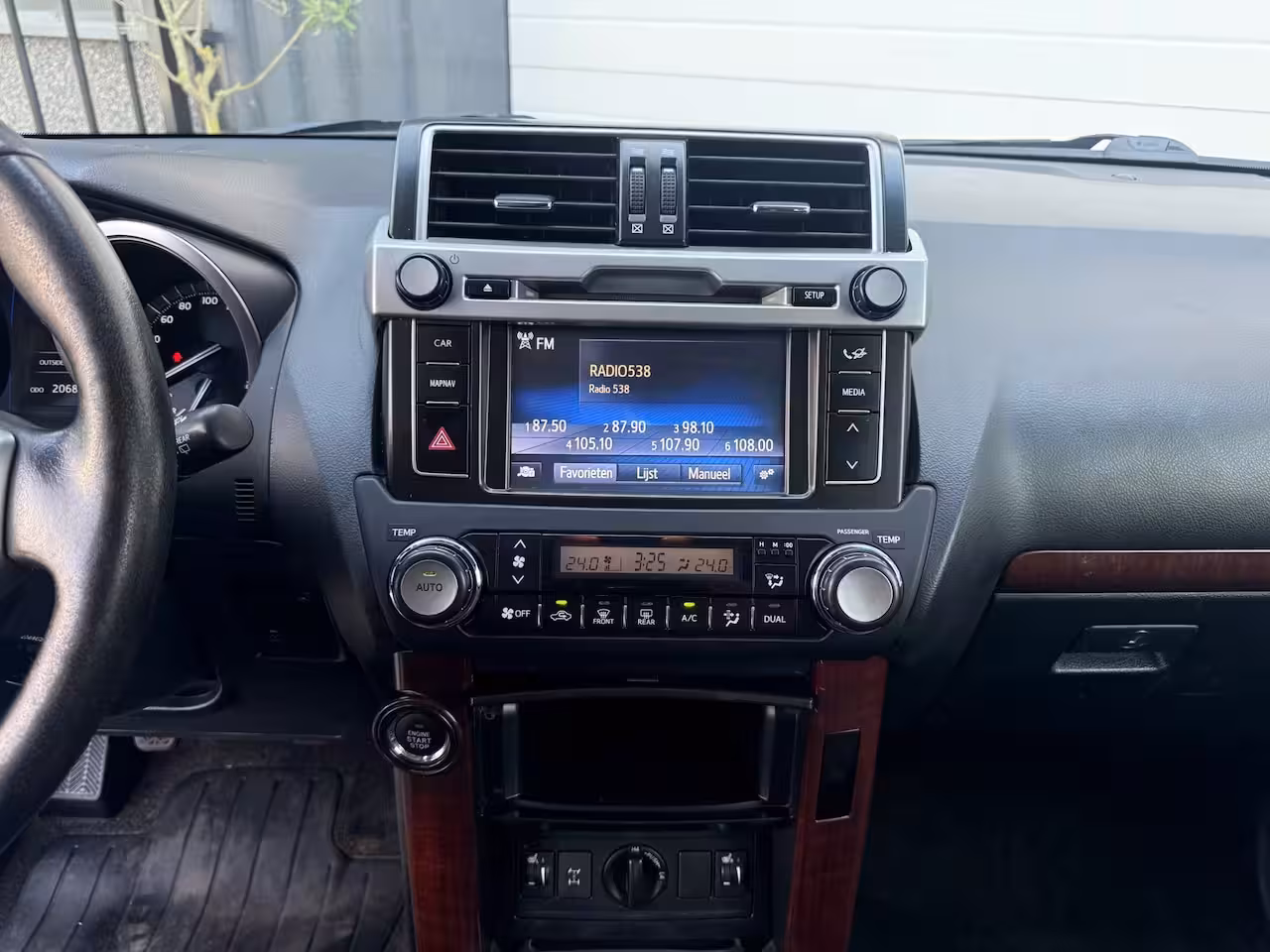 Toyota Land Cruiser 3.0 D-4D-F VX High Roof Window Van EX BTW/BOMVOL