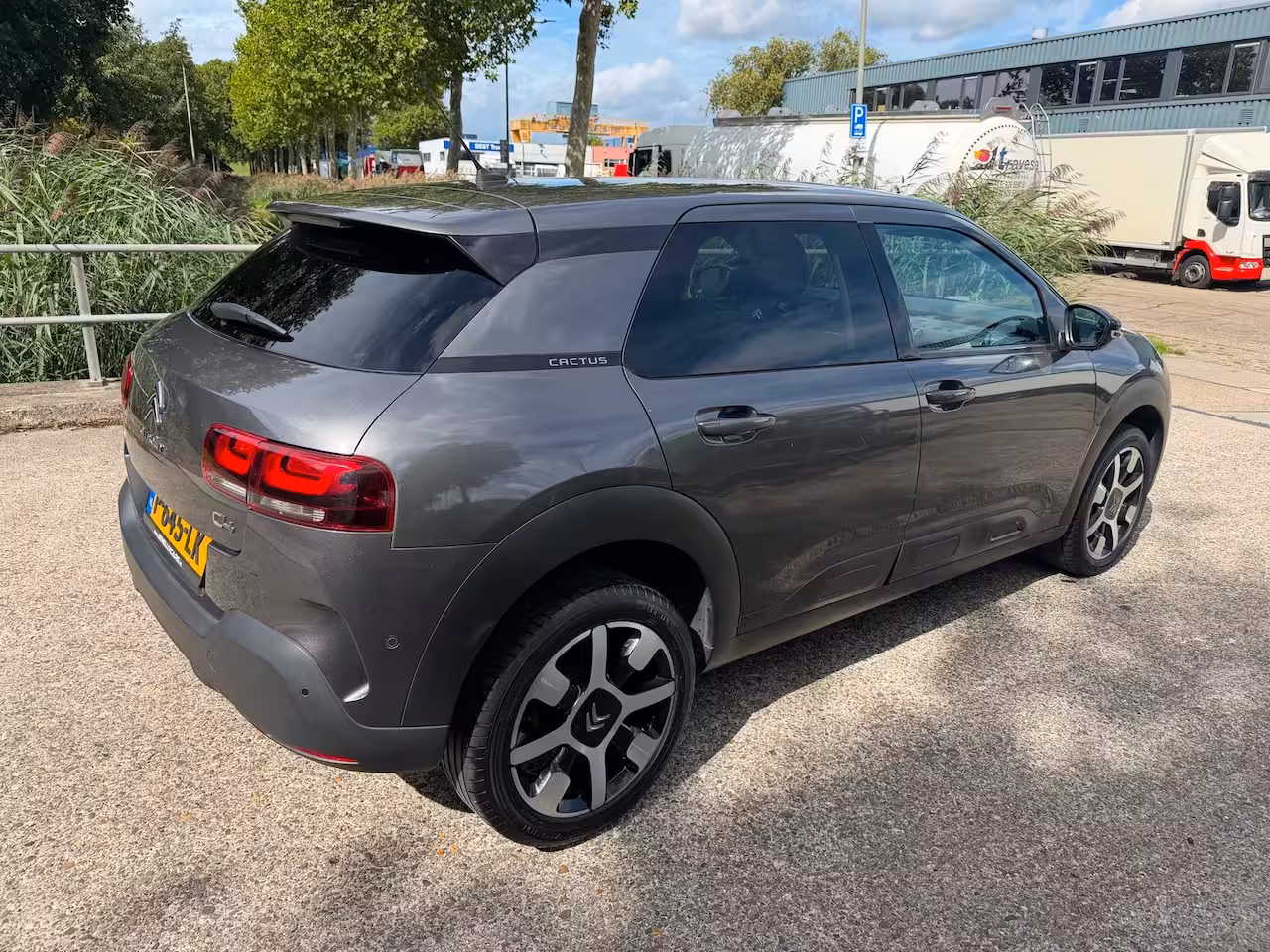 Citroën C4 Cactus 1.2 PureTech Shine Plus2021CameraLM.velgenPDCSteolverwarm