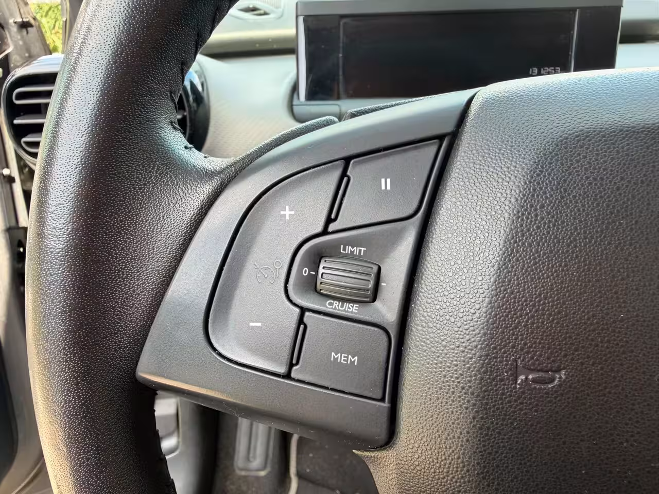 Citroën C4 Cactus 1.2 PureTech Shine Plus2021CameraLM.velgenPDCSteolverwarm