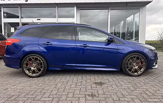 Ford Focus Wagon 2.0 ST 250 PK, Bomvolvol opties, vrijwel nieuwstaat, Zie Foto, s