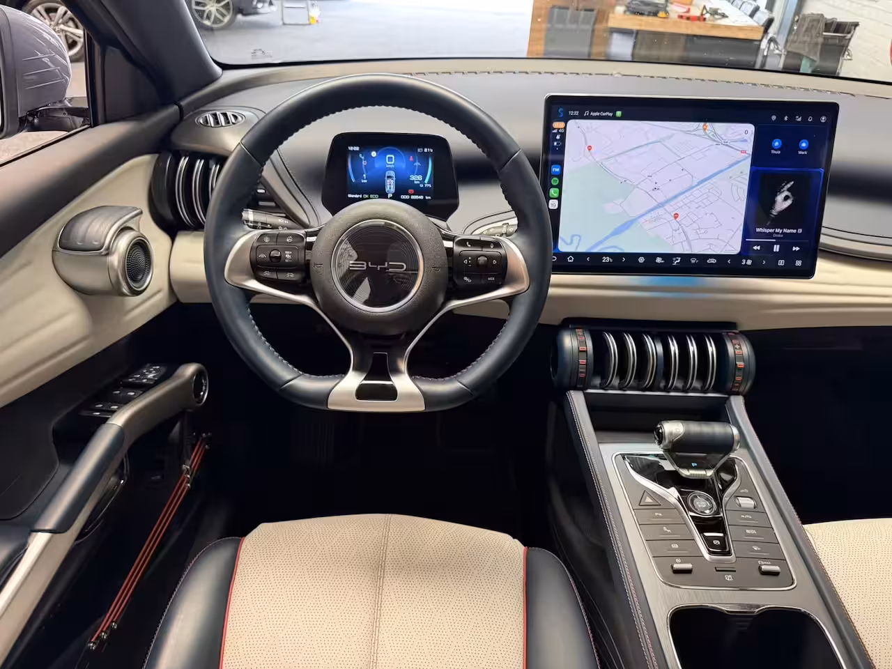 BYD Atto 3 (SOH 92%) DESIGN 60 kWh WLTP 420 KM * 45 STUKS OP VOORRAAD* APPLE CARPLAY/ ANDROID AUTO EL
