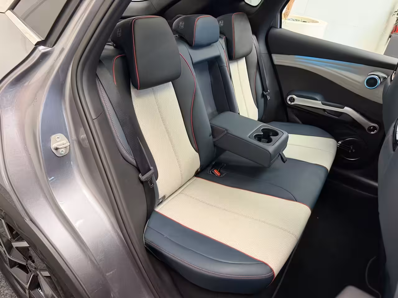 BYD Atto 3 (SOH 92%) DESIGN 60 kWh WLTP 420 KM * 45 STUKS OP VOORRAAD* APPLE CARPLAY/ ANDROID AUTO EL