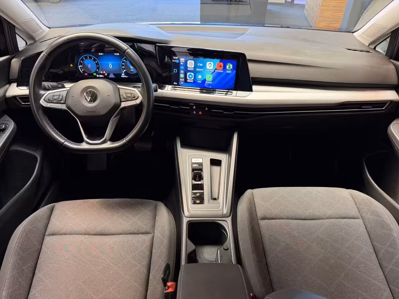 Volkswagen Golf Variant 1.0 eTSI LIFE BUSINESS AUTOMAAT ADAPTIVE CRUISE CONTROL CLIMATE CONTROL BLUETOOTH TELEFOON