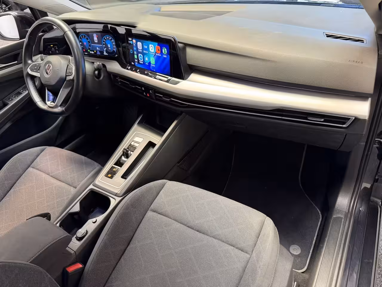 Volkswagen Golf Variant 1.0 eTSI LIFE BUSINESS AUTOMAAT ADAPTIVE CRUISE CONTROL CLIMATE CONTROL BLUETOOTH TELEFOON
