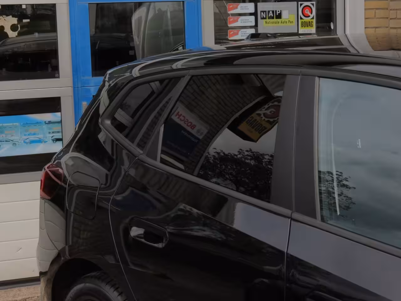 BMW 2-serie Active Tourer 225e xDrive Camera|CarPlay|Cruise|Navi|Stoel verw.|Clima|DAB+
