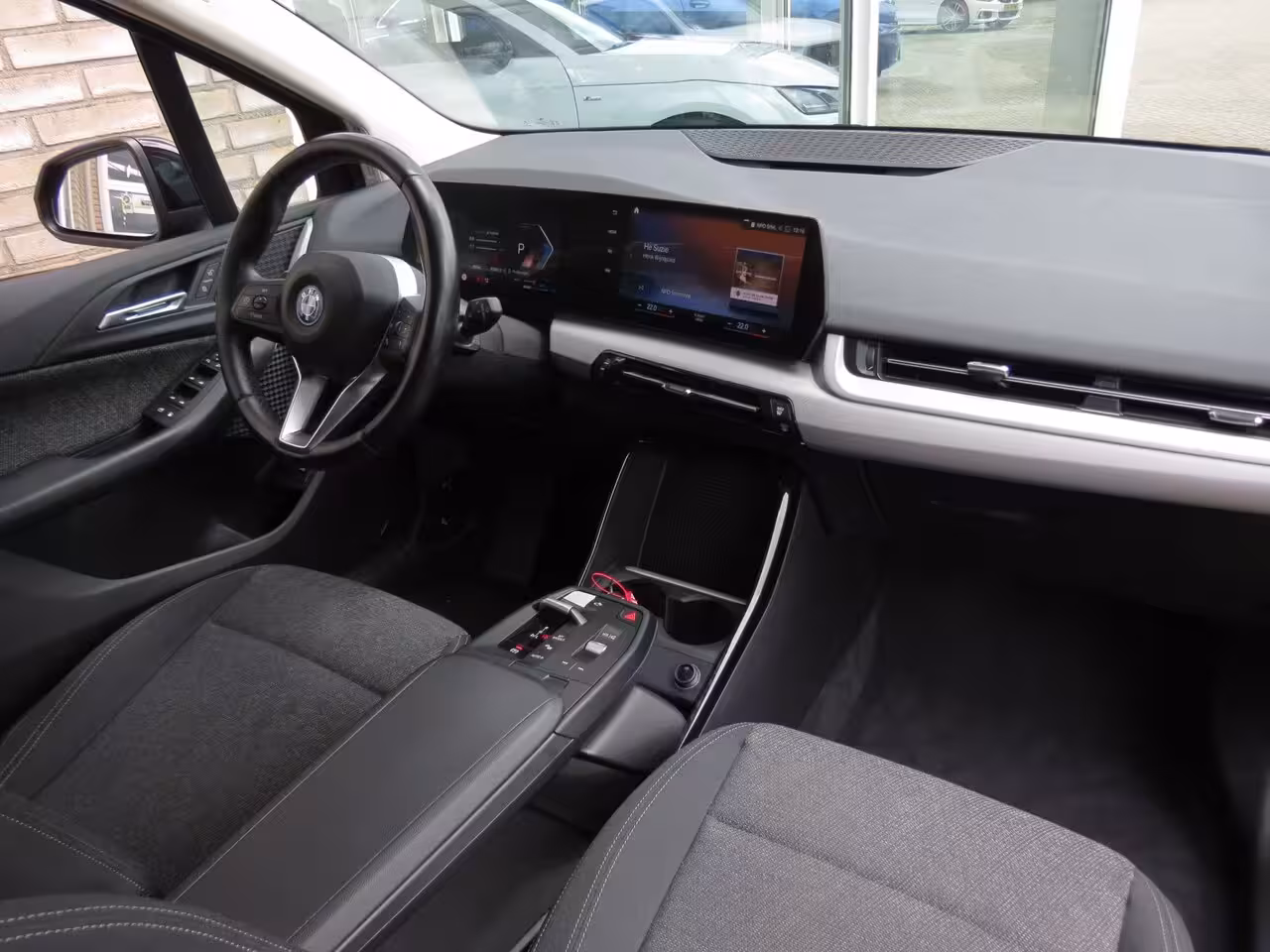 BMW 2-serie Active Tourer 225e xDrive Camera|CarPlay|Cruise|Navi|Stoel verw.|Clima|DAB+