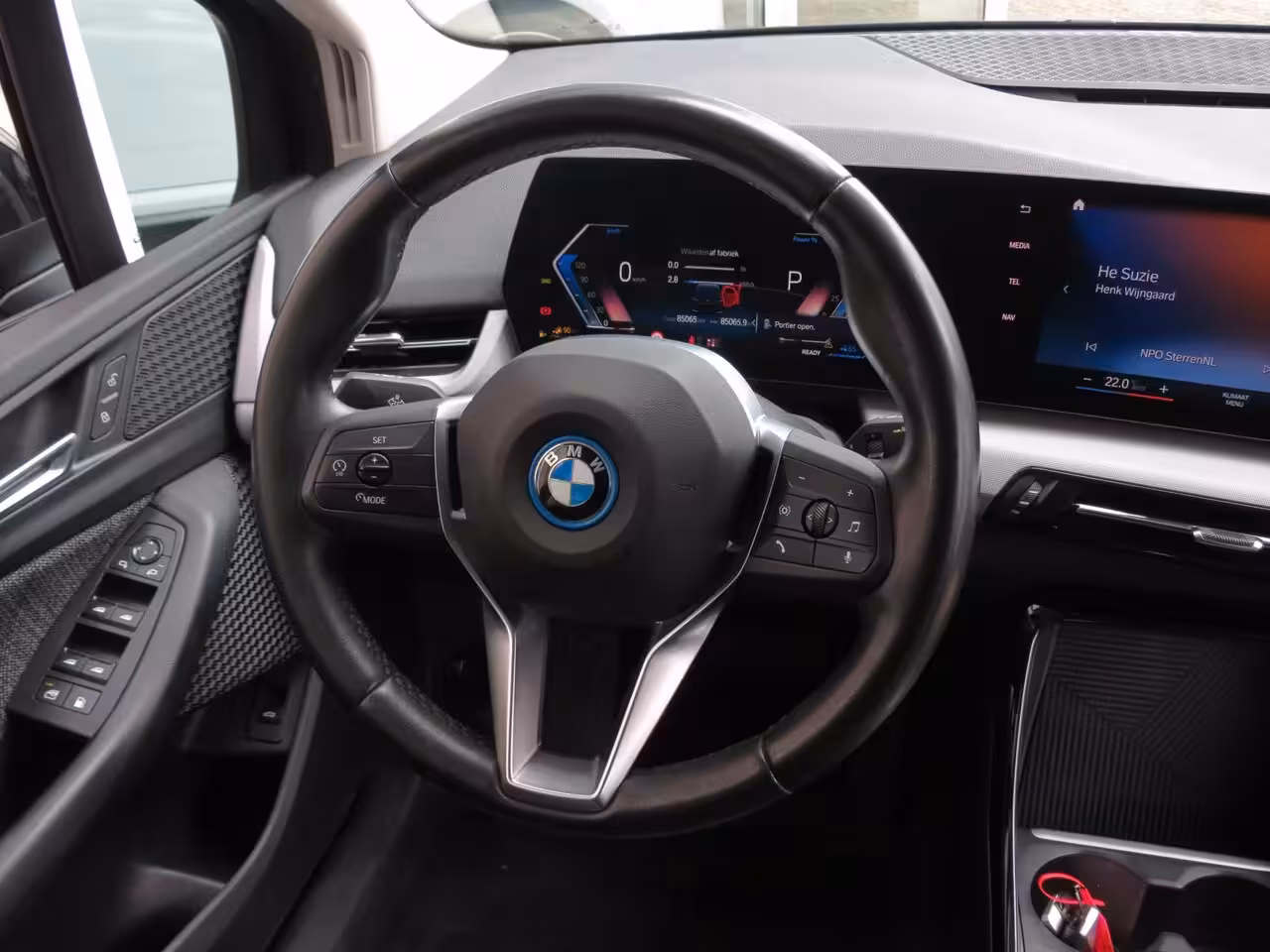 BMW 2-serie Active Tourer 225e xDrive Camera|CarPlay|Cruise|Navi|Stoel verw.|Clima|DAB+