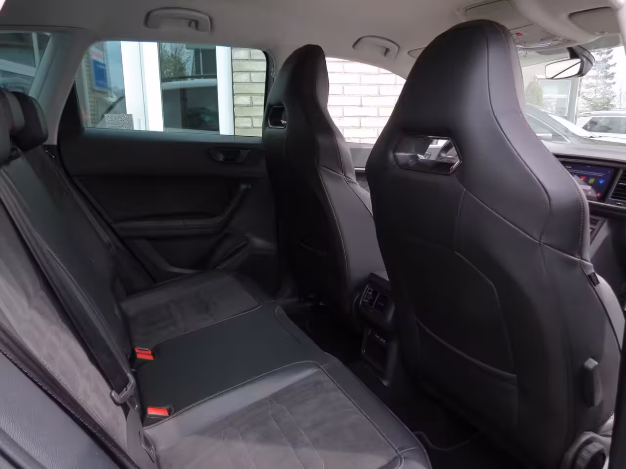 Cupra Ateca 1.5 TSI DSG Business Intense Camera|Carplay|Digi-Dash|Clima|Cruise|Navi|LED|Schaalstoelen