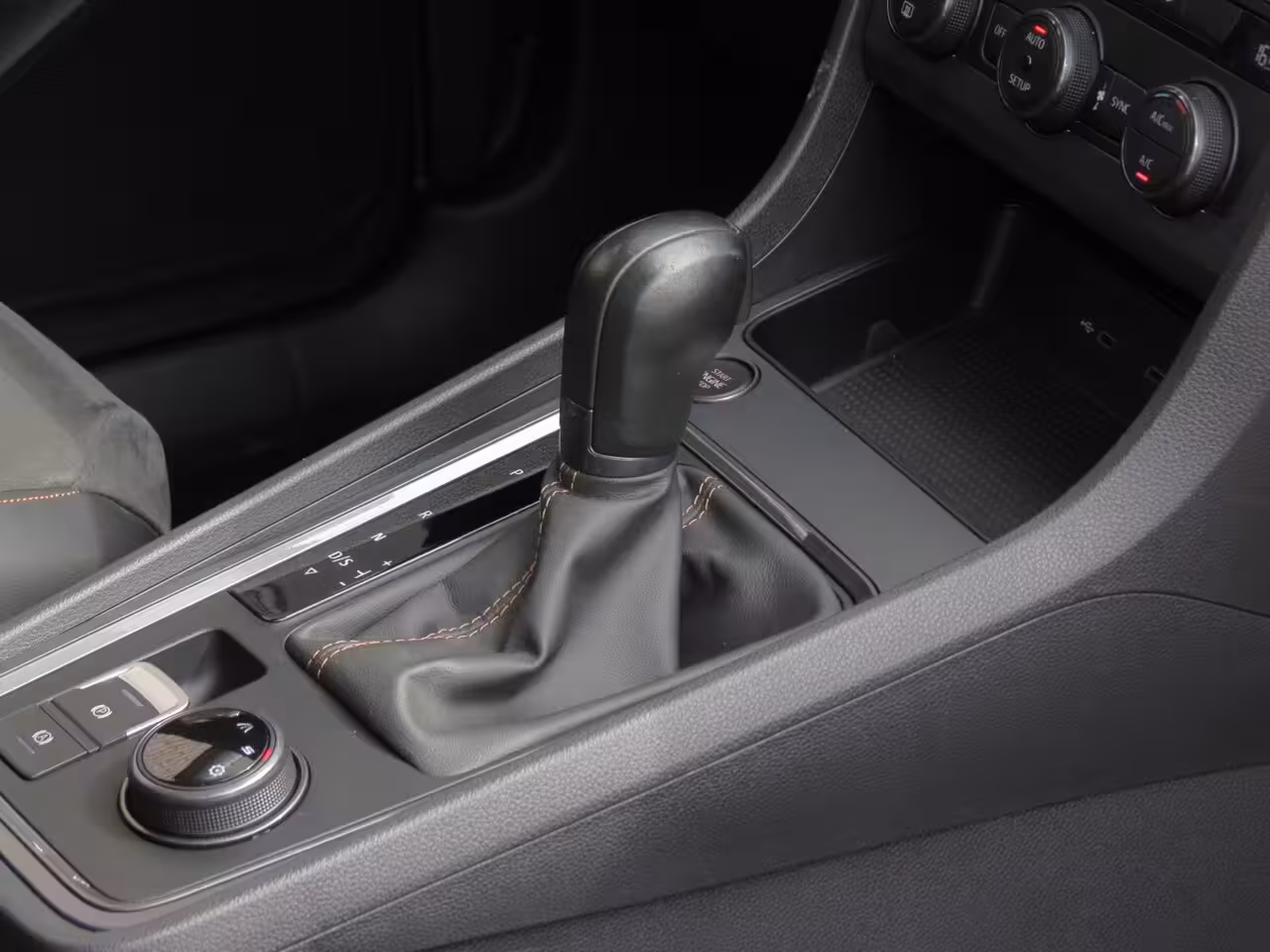 Cupra Ateca 1.5 TSI DSG Business Intense Camera|Carplay|Digi-Dash|Clima|Cruise|Navi|LED|Schaalstoelen