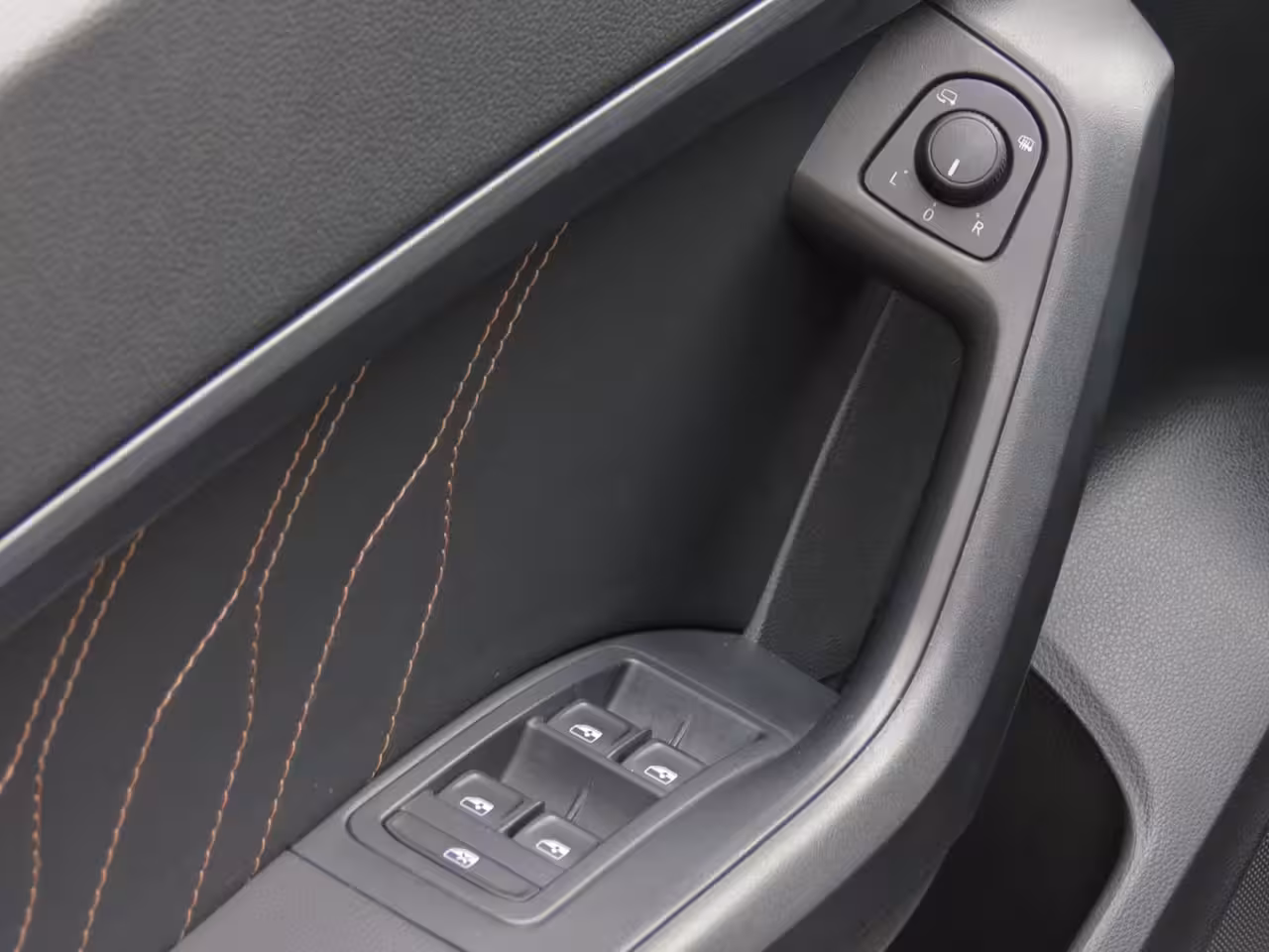 Cupra Ateca 1.5 TSI DSG Business Intense Camera|Carplay|Digi-Dash|Clima|Cruise|Navi|LED|Schaalstoelen