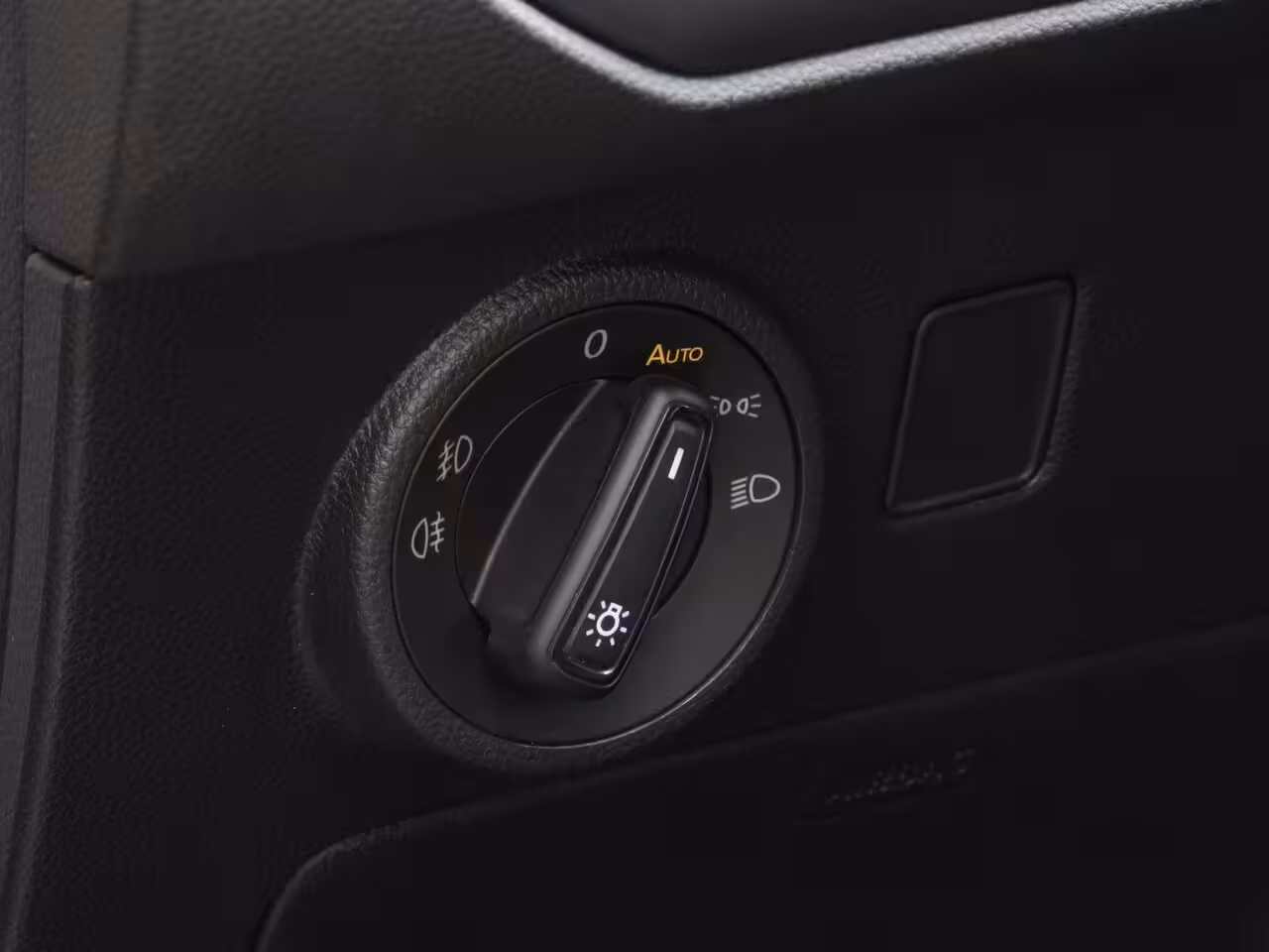 Cupra Ateca 1.5 TSI DSG Business Intense Camera|Carplay|Digi-Dash|Clima|Cruise|Navi|LED|Schaalstoelen