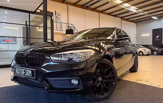 BMW 1-serie 118i Automaat Cruise Control Stoelverwarming Parkeersensoren achter Start-stopsysteem Boor