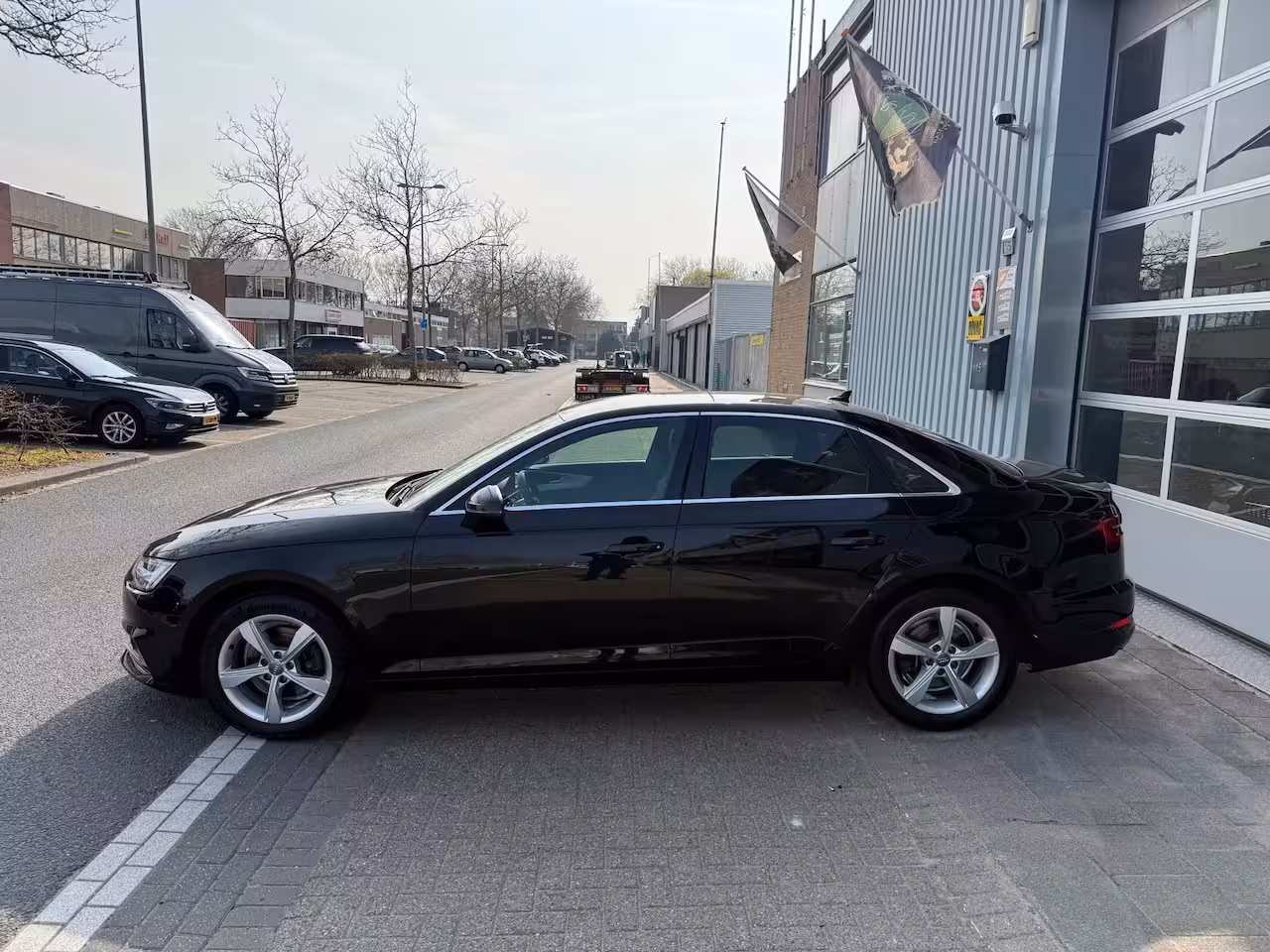 Audi A4 Limousine 35 TFSI Sport AUT ECC/PDC/LED/XENON/LMV18/LEER/NAVI