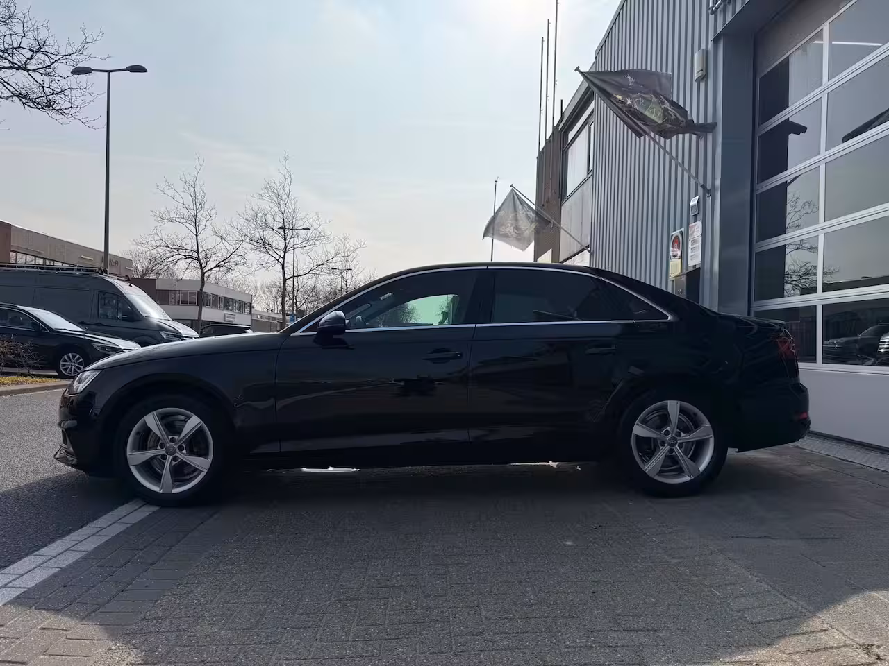 Audi A4 Limousine 35 TFSI Sport AUT ECC/PDC/LED/XENON/LMV18/LEER/NAVI