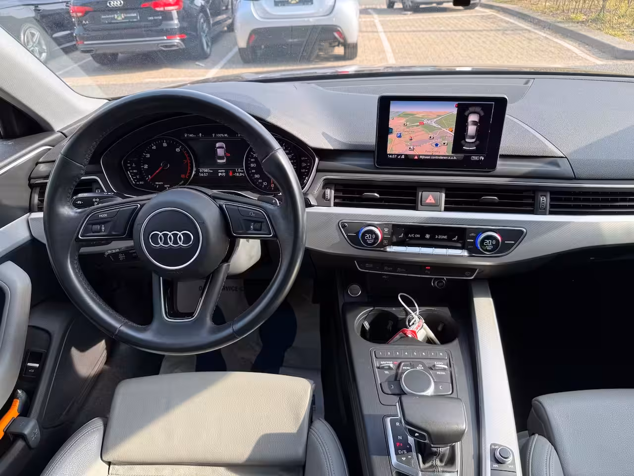 Audi A4 Limousine 35 TFSI Sport AUT ECC/PDC/LED/XENON/LMV18/LEER/NAVI