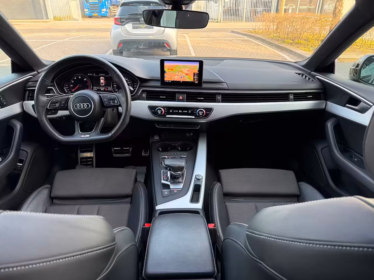 Audi A5 Sportback 35 TFSI 2x S-Line PDC/LED/LM18/H-LEER/NAVI