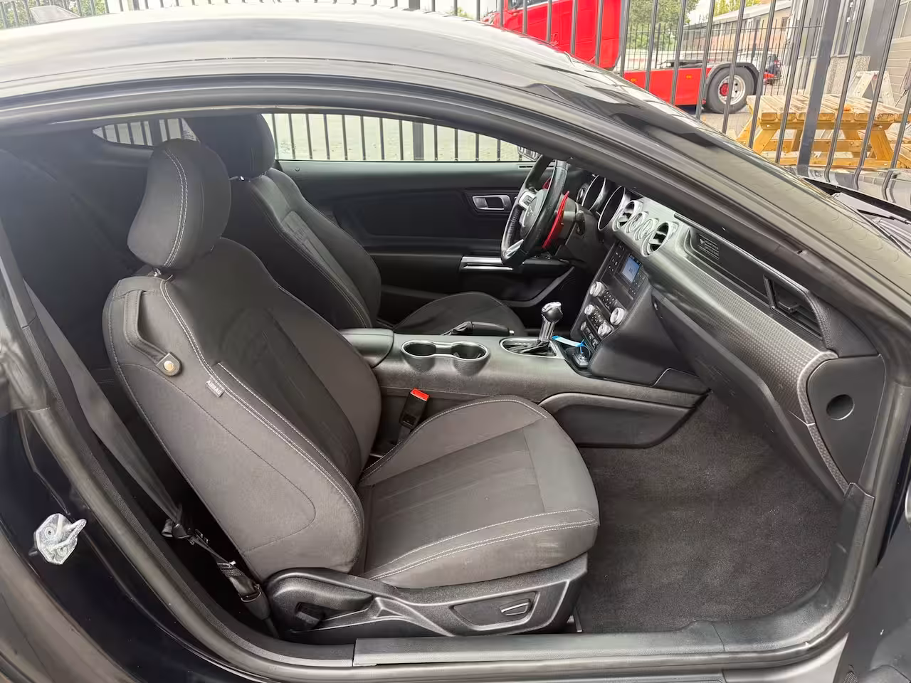 Ford Mustang Fastback 5.0 V8 GT DUITS KENTEKEN