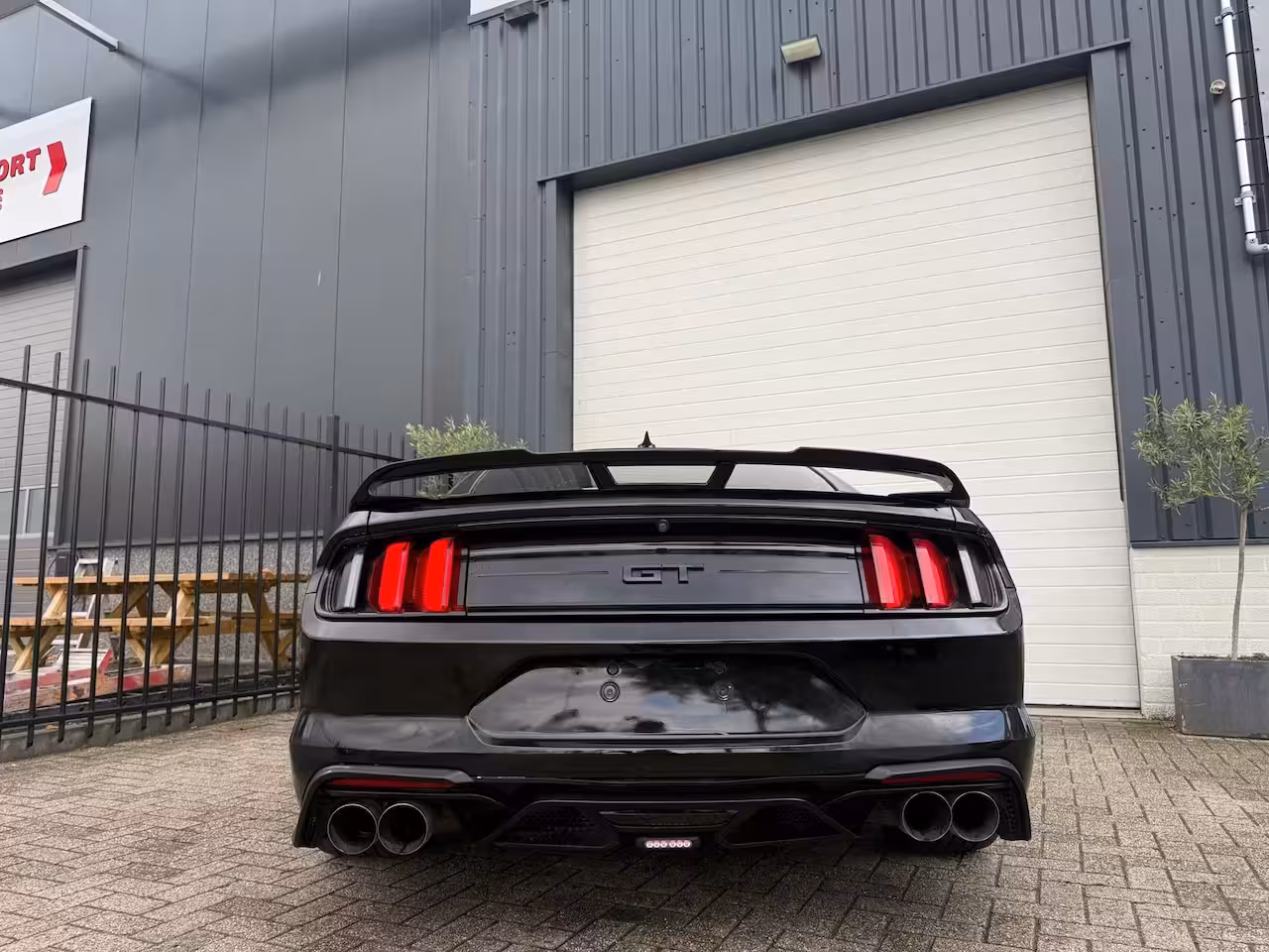 Ford Mustang Fastback 5.0 V8 GT DUITS KENTEKEN