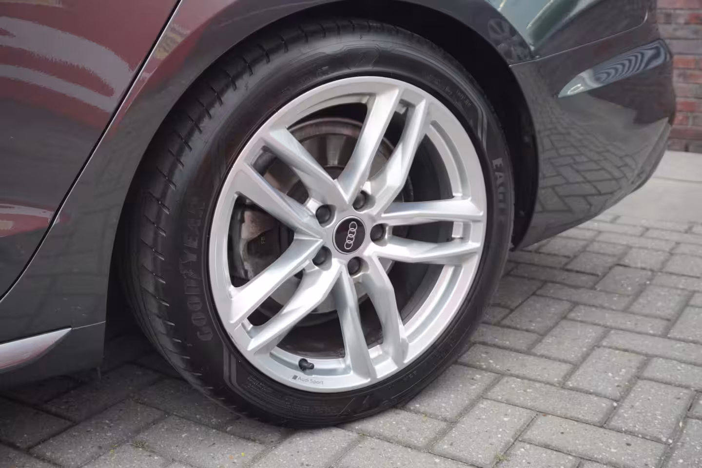 Audi A4 Avant 35 TFSI S edition Competition / Massage / Trekhaak / Virtual dash / Camera