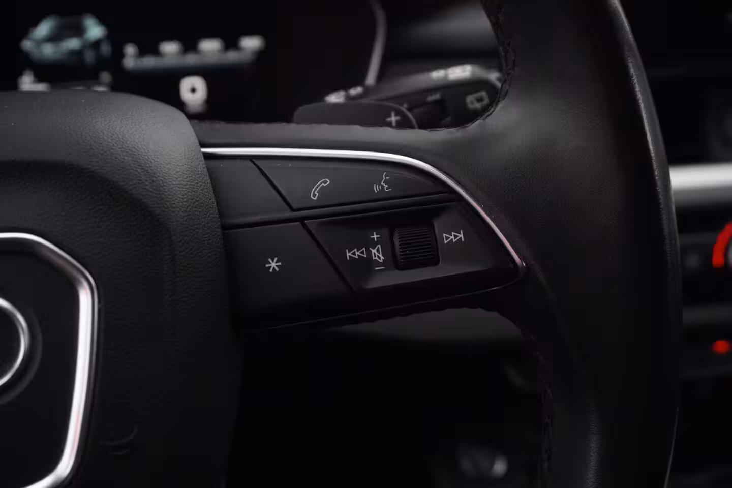 Audi A4 Avant 35 TFSI S edition Competition / Massage / Trekhaak / Virtual dash / Camera