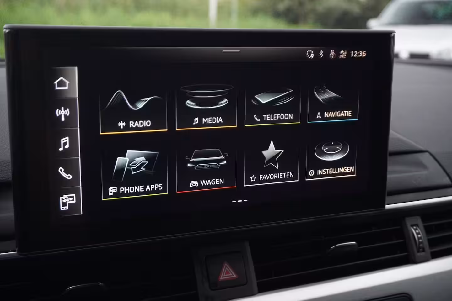 Audi A4 Avant 35 TFSI S edition Competition / Massage / Trekhaak / Virtual dash / Camera