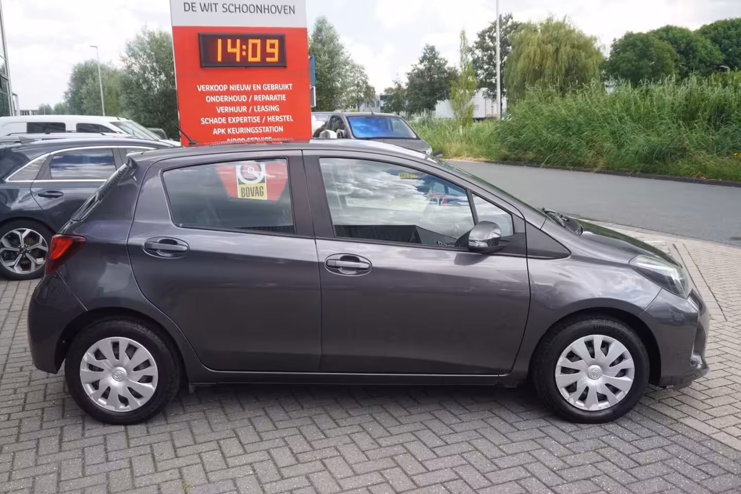 Toyota Yaris 1.5 Hybrid Aspiration / Camera / Climate control / Bluetooth