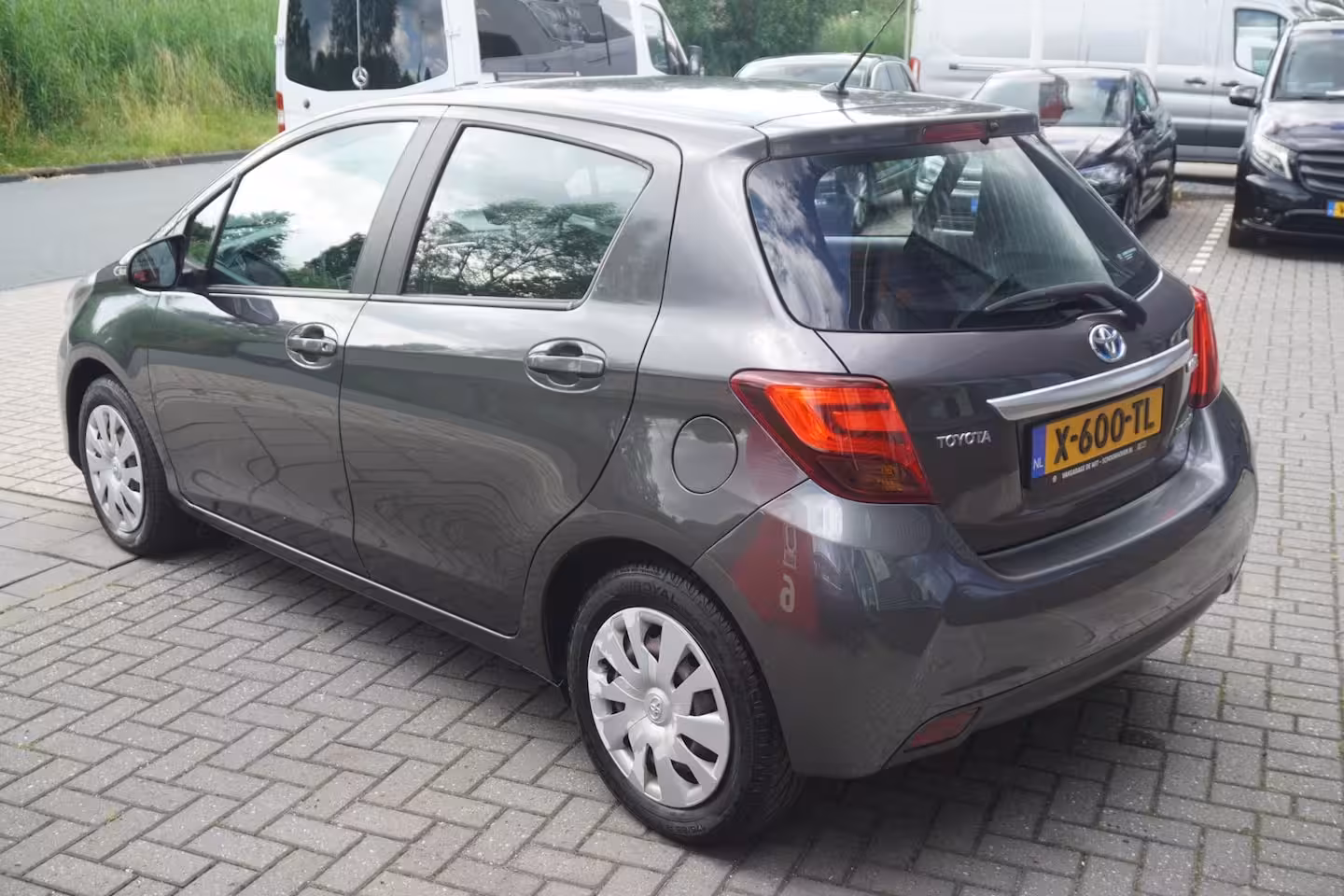 Toyota Yaris 1.5 Hybrid Aspiration / Camera / Climate control / Bluetooth