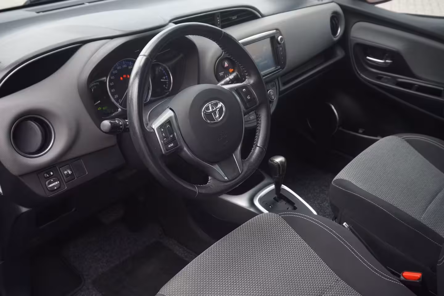 Toyota Yaris 1.5 Hybrid Aspiration / Camera / Climate control / Bluetooth