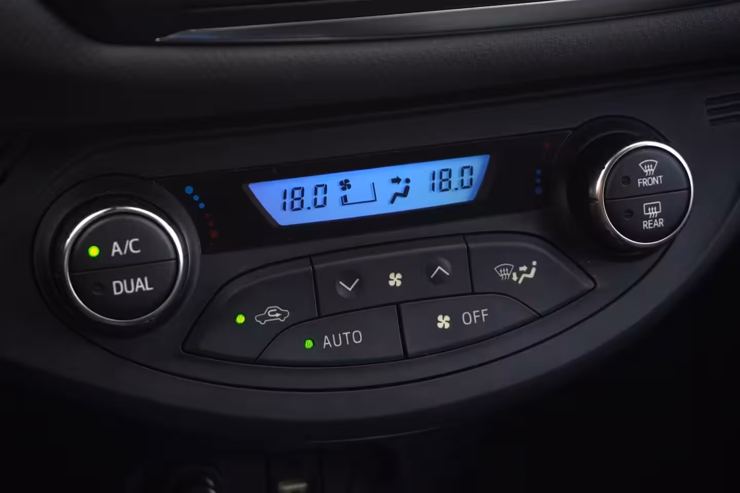 Toyota Yaris 1.5 Hybrid Aspiration / Camera / Climate control / Bluetooth