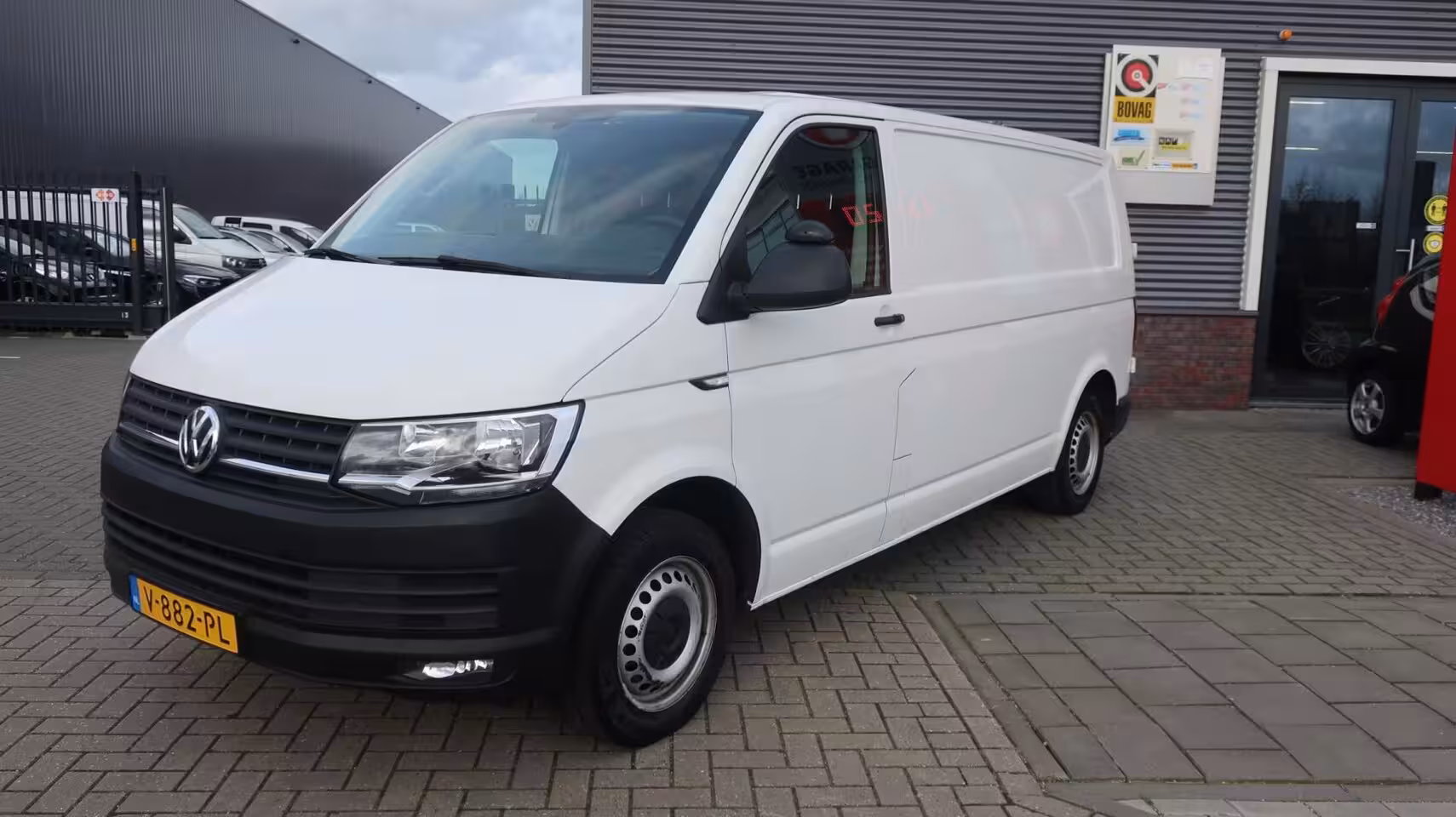 Volkswagen Transporter 2.0 TDI L2H1 DC Trendline Airco / Elek. ramen / Cruise control