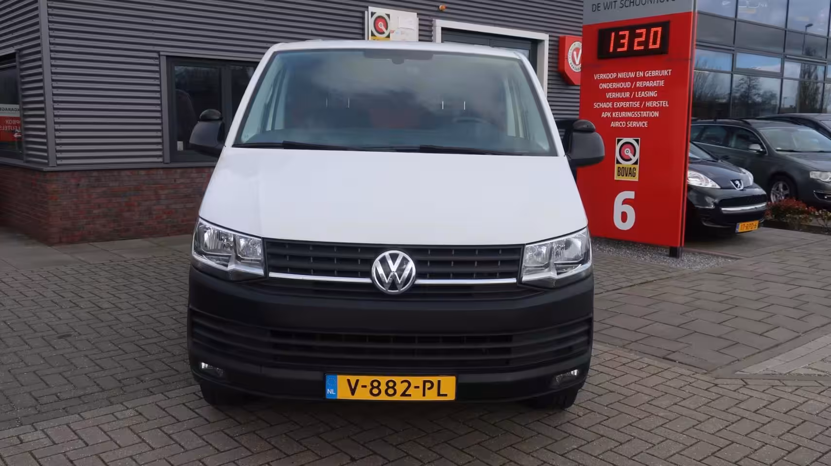Volkswagen Transporter 2.0 TDI L2H1 DC Trendline Airco / Elek. ramen / Cruise control