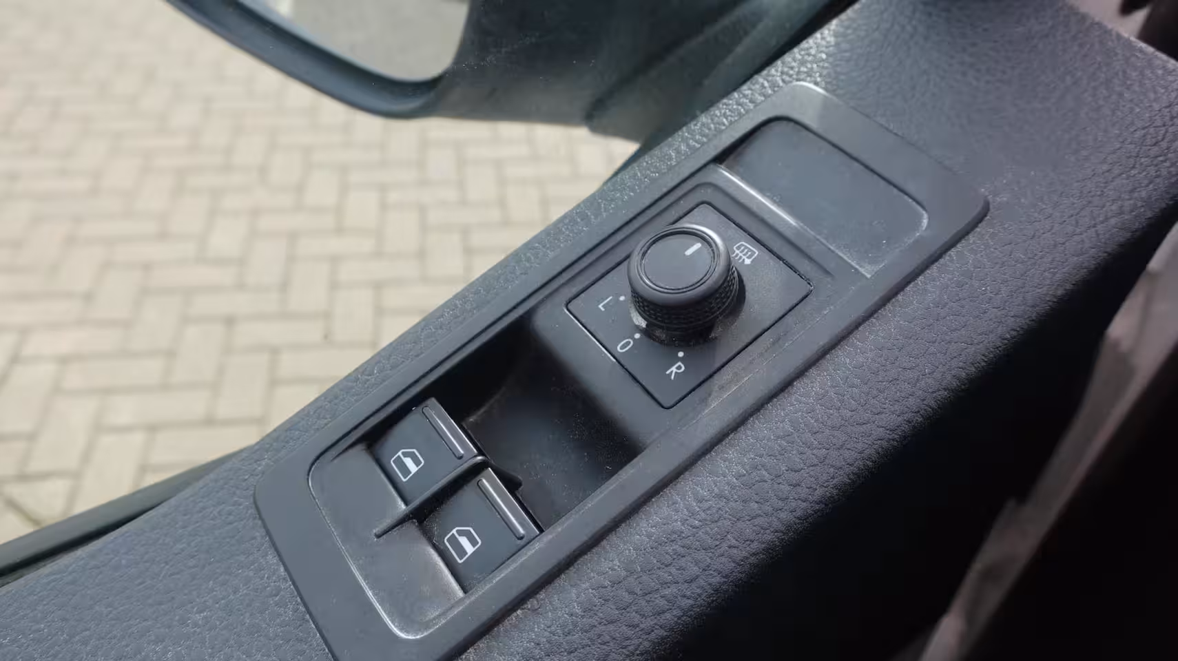 Volkswagen Transporter 2.0 TDI L2H1 DC Trendline Airco / Elek. ramen / Cruise control
