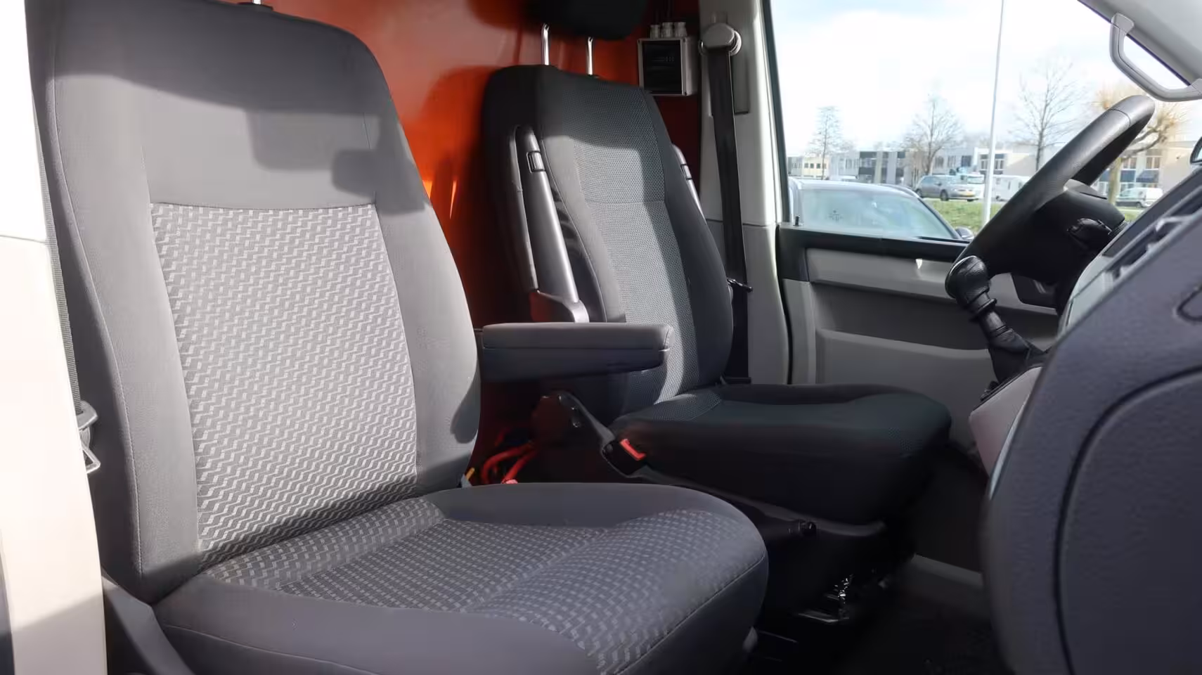 Volkswagen Transporter 2.0 TDI L2H1 DC Trendline Airco / Elek. ramen / Cruise control