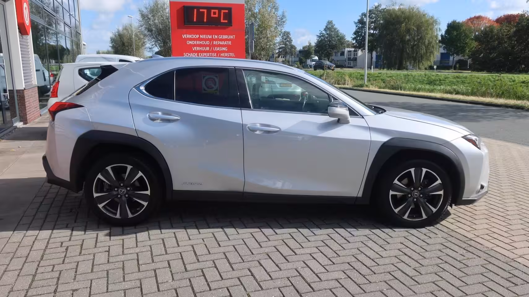 Lexus UX 250h Business Line