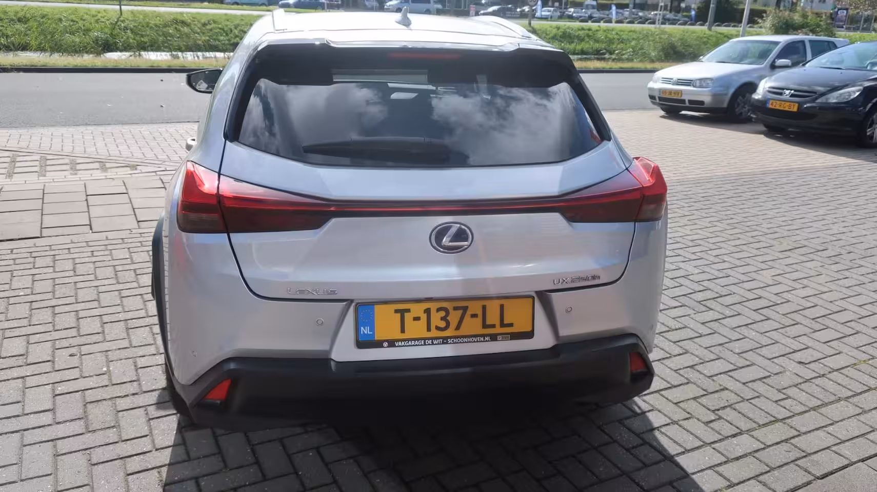 Lexus UX 250h Business Line
