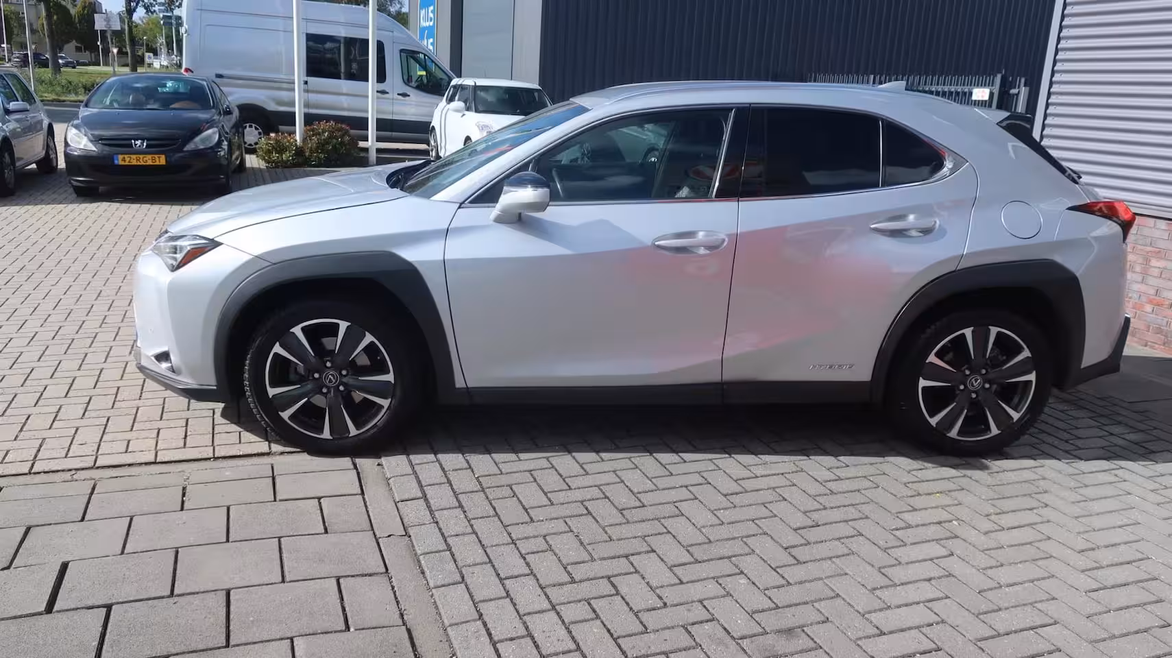 Lexus UX 250h Business Line